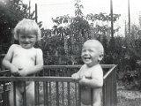 Familiealbum Sdb002 3  1942 Adam og Eva (Tove (Larsens datter) og Jørgen) 7.juni 1942